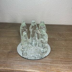 Windsor Collection 6 Pcs Nativity Scene with Mirror Base Christmas Holiday Decor